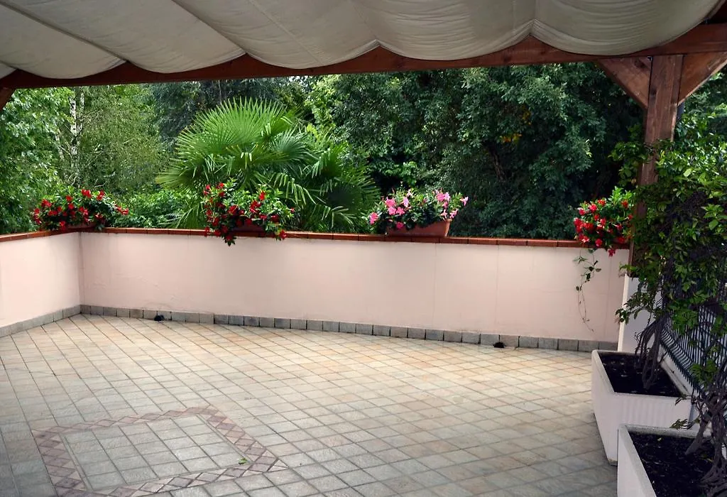 La Casa Sull'Albero Bed & Breakfast Mestre 2*,